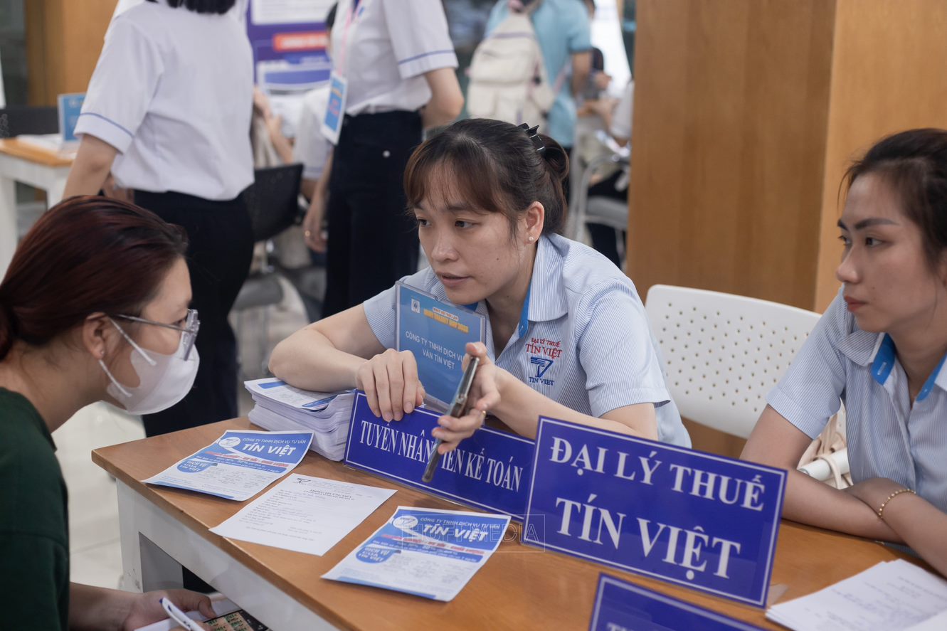 Tín Việt tham gia Ngày hội Việc làm tại ĐH Công nghiệp Thực phẩm TPHCM